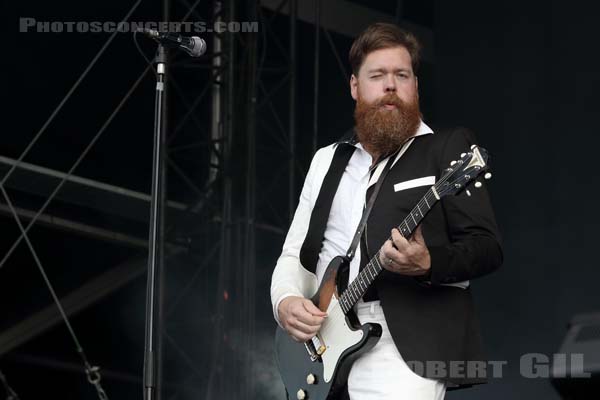 THE HIVES - 2018-06-17 - BRETIGNY-SUR-ORGE - Base Aerienne 217 - Main Stage - Mikael Karlsson Åström